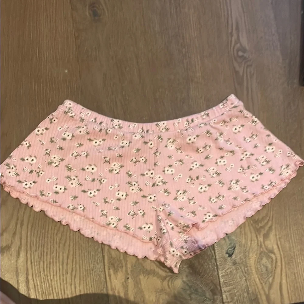 Floral Pink Women's Shorts - Picture 2 of 2